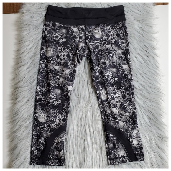 lululemon athletica Pants - Lululemon Women's Crop Legging Pants Size 8